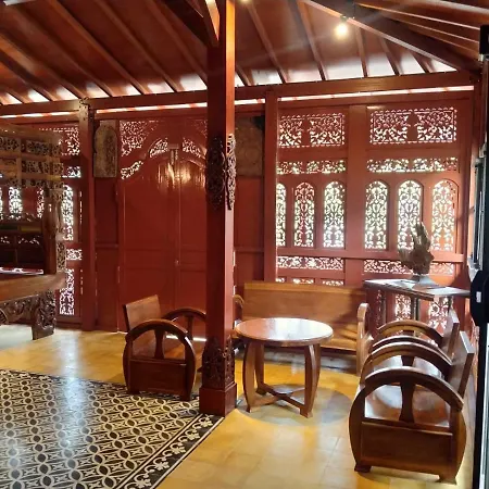 The Pekayon Villa Pacet-2